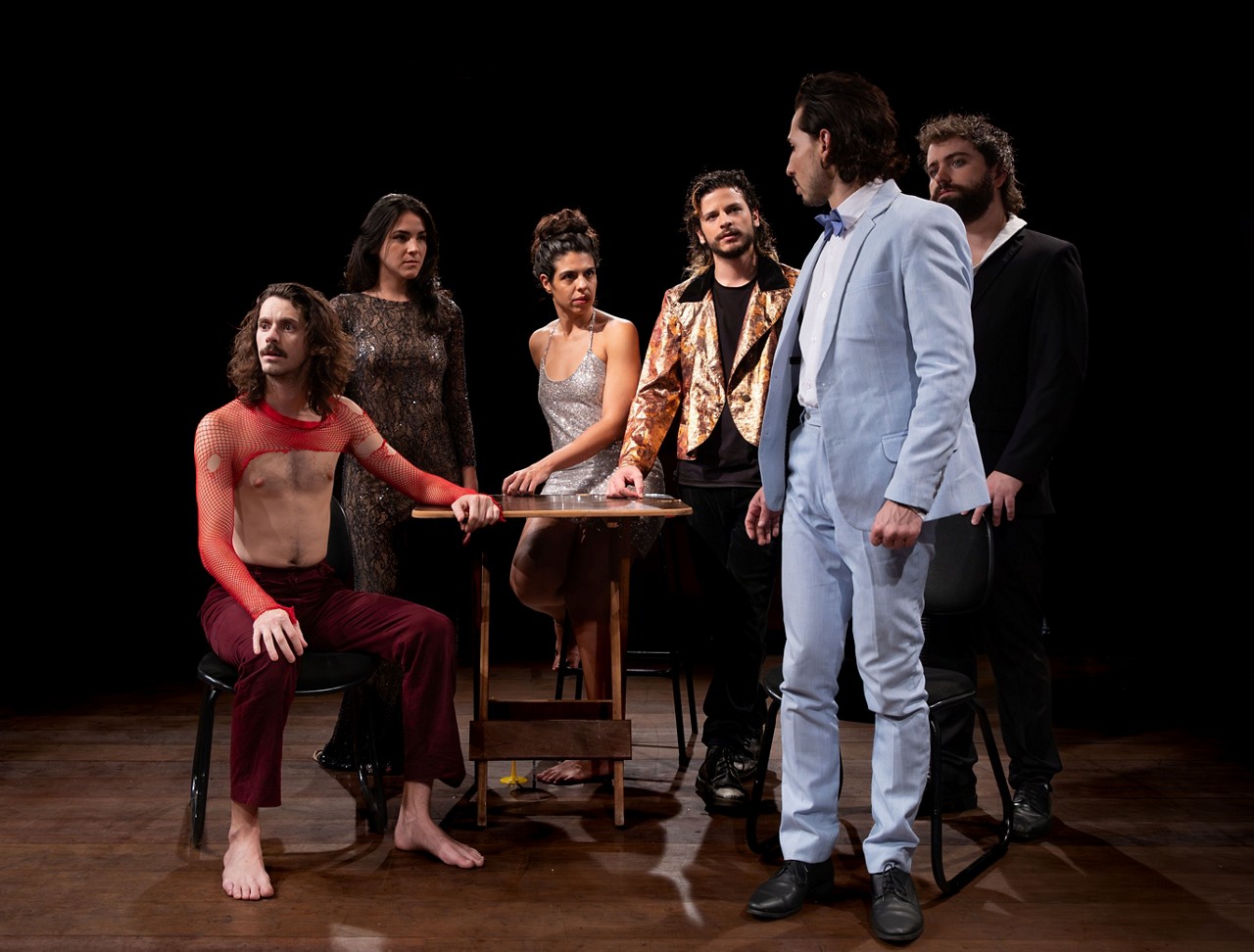 'Burburinho', novo trabalho da quasecia. de teatro, foi escrita por Daniel Gama e tem direção de Raquel Pedras, do Grupo Armatrux