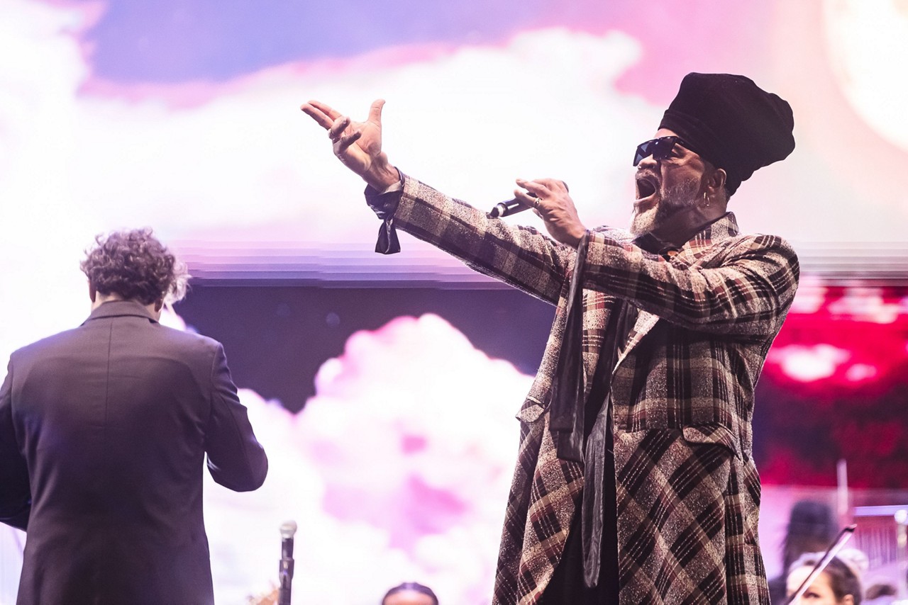 Carlinhos Brown sobe ao palco com a Orquestra Ouro Preto em Belo Horizonte 