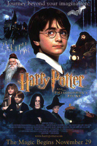 O primeiro filme da saga, "Harry Potter e a Pedra Filosofal", foi lançado em 2001, sob a direção de Chris Columbus.
