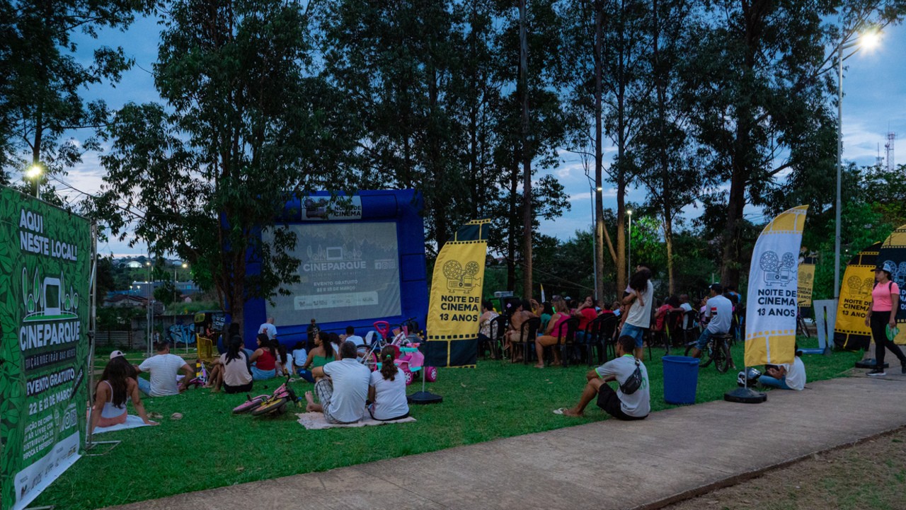 O Cine Parque que começa nesta quinta (10/7) no Parque Municipal e depois vai seguir por outros parques da capital mineira