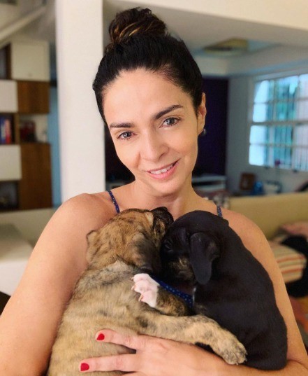 Claudia Ohana devolveu os animais