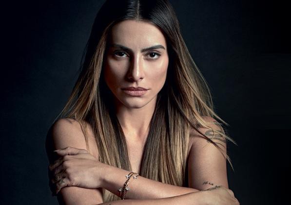 Cleo diz que não largou a música