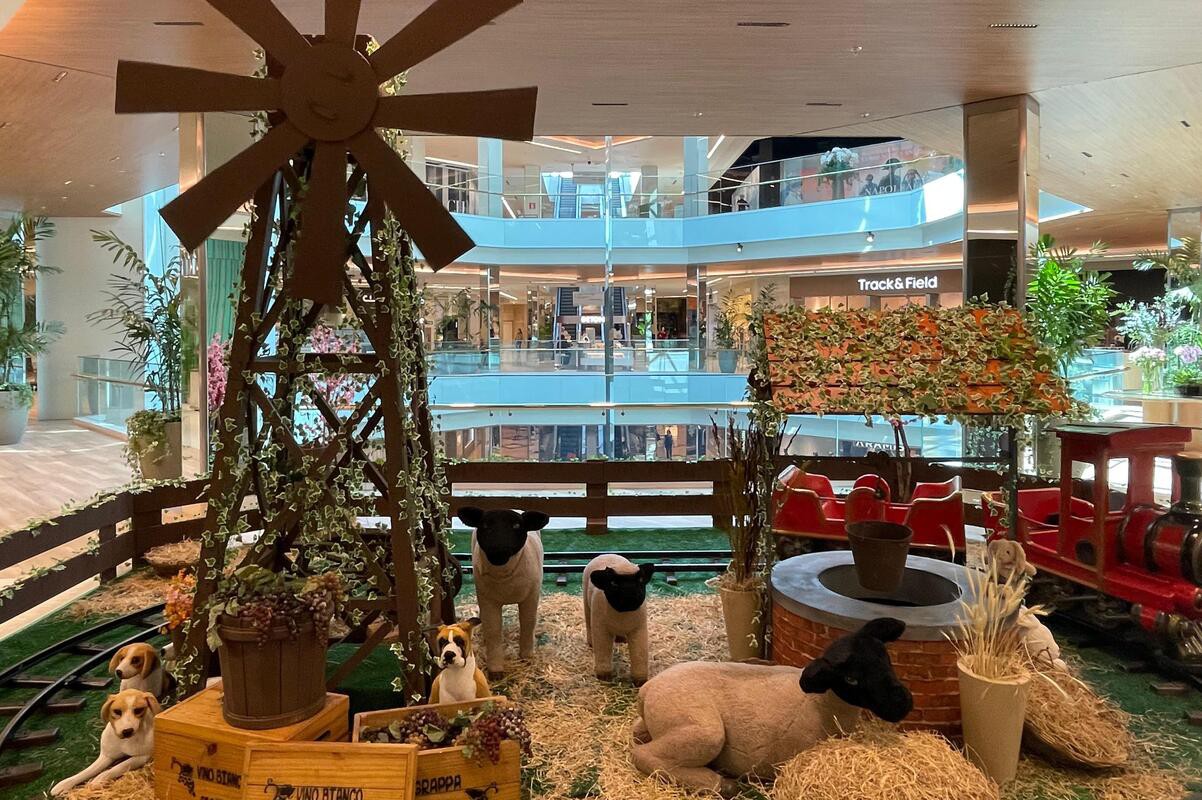 Trenzinho com decoração das festas juninas