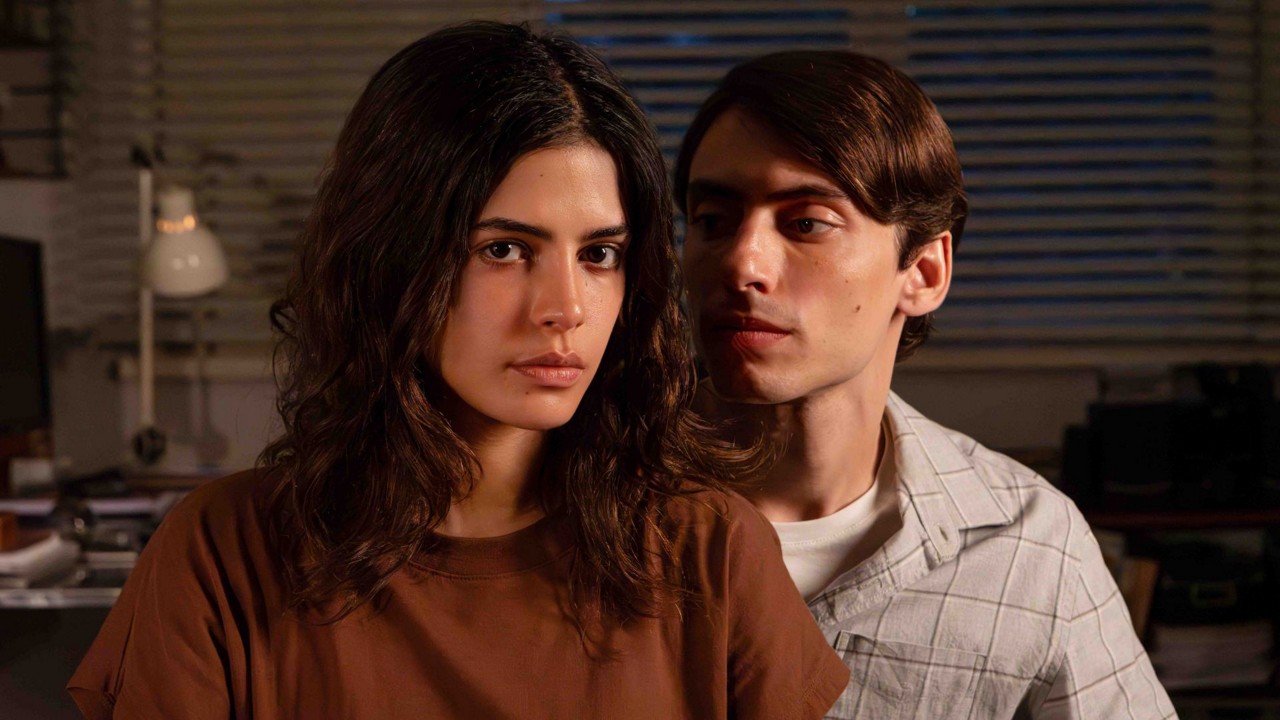 Julia Dalavia e Jaffar Bambirra protagonizam a série 'Dias Perfeitos'