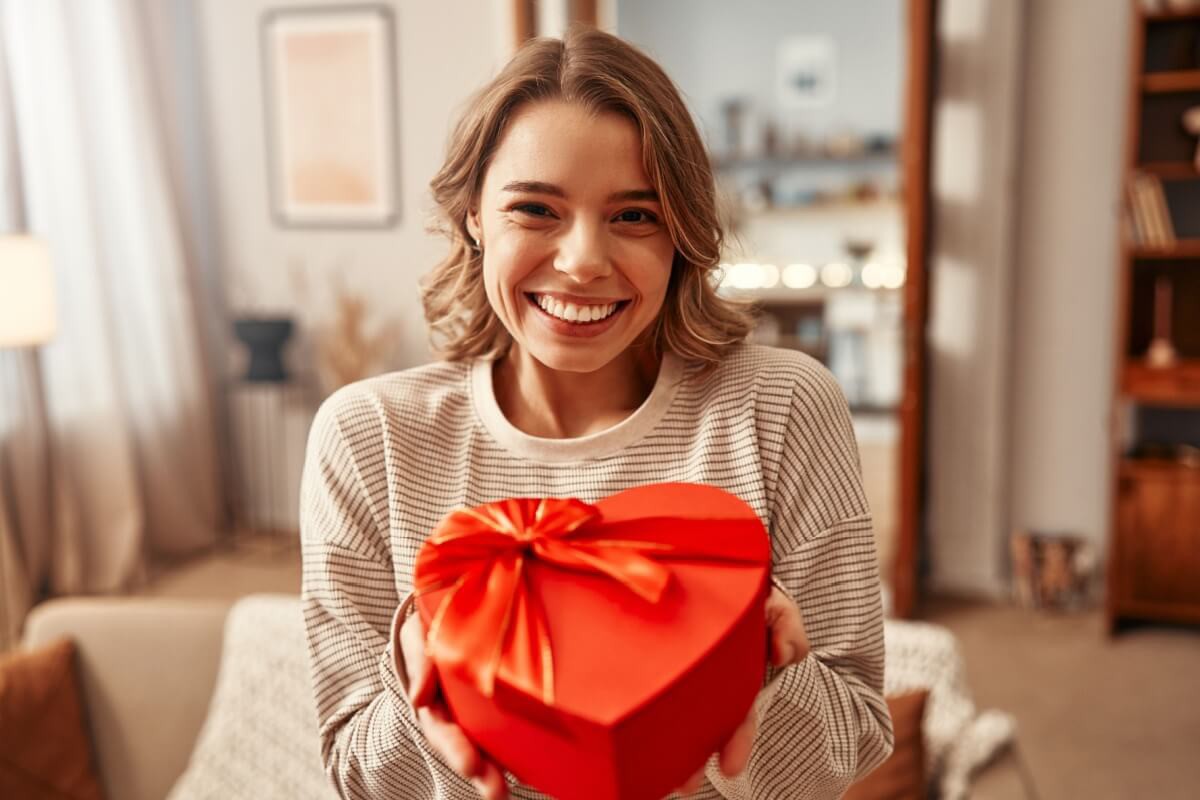 É importante cuidado ao comprar o presente de Dia dos Namorados pela internet