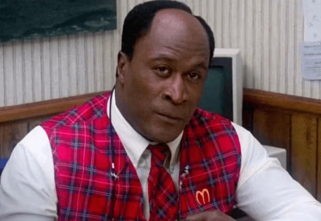 John Amos em 'Um Príncipe em Nova York' 

