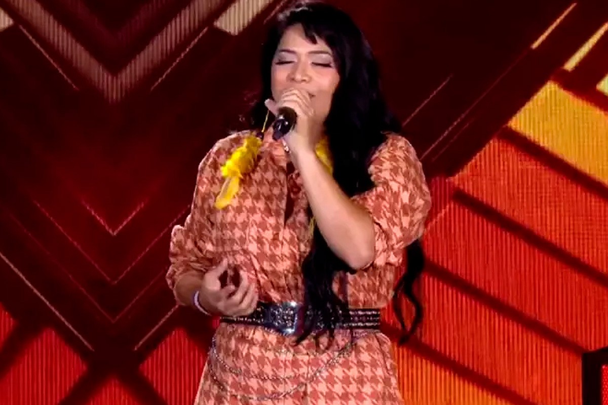 Heloísa Araújo no palco do "Estrela da casa"