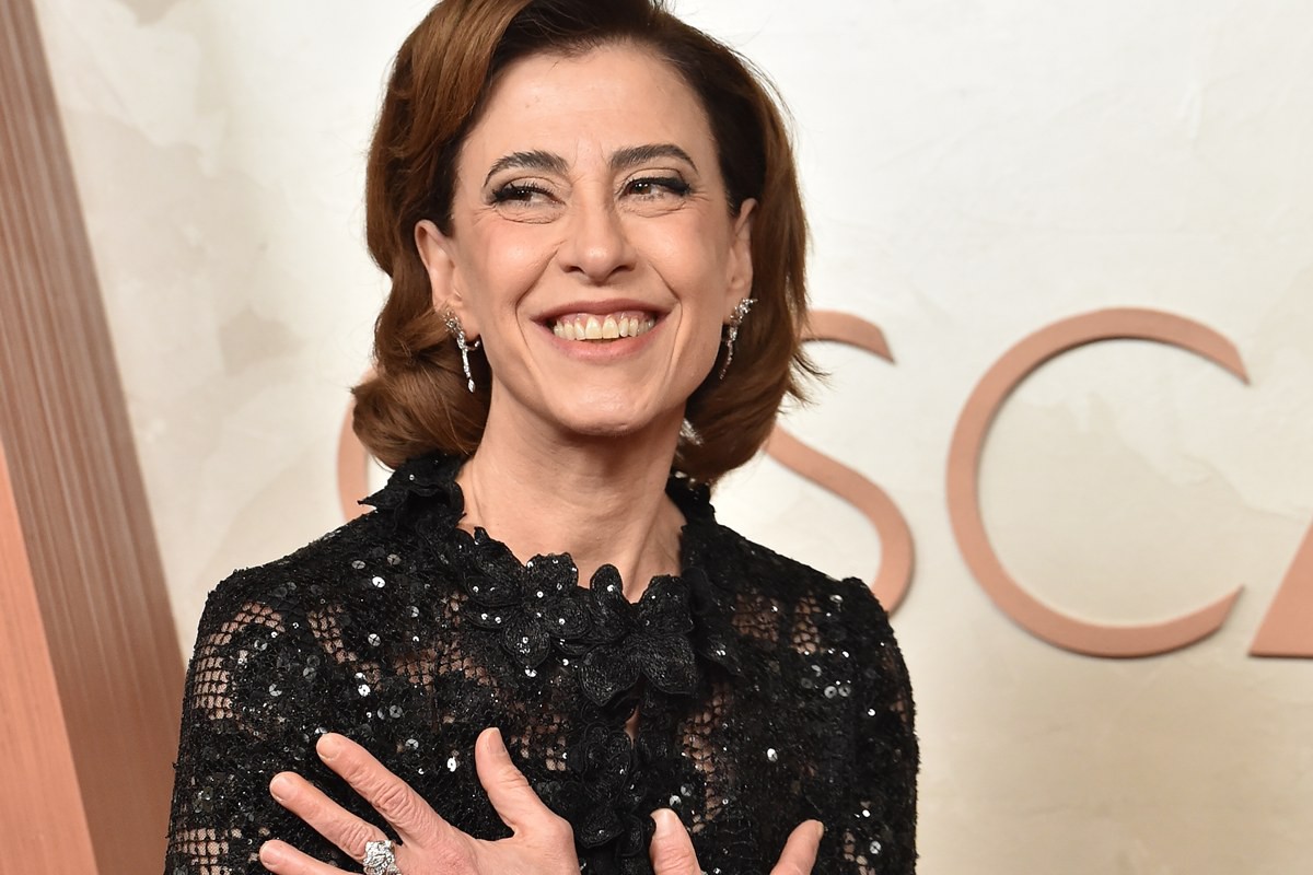 'Nós vamos sorrir. Sorriam!', diz Fernanda Torres após vitória de 'Ainda Estou Aqui' no Oscar