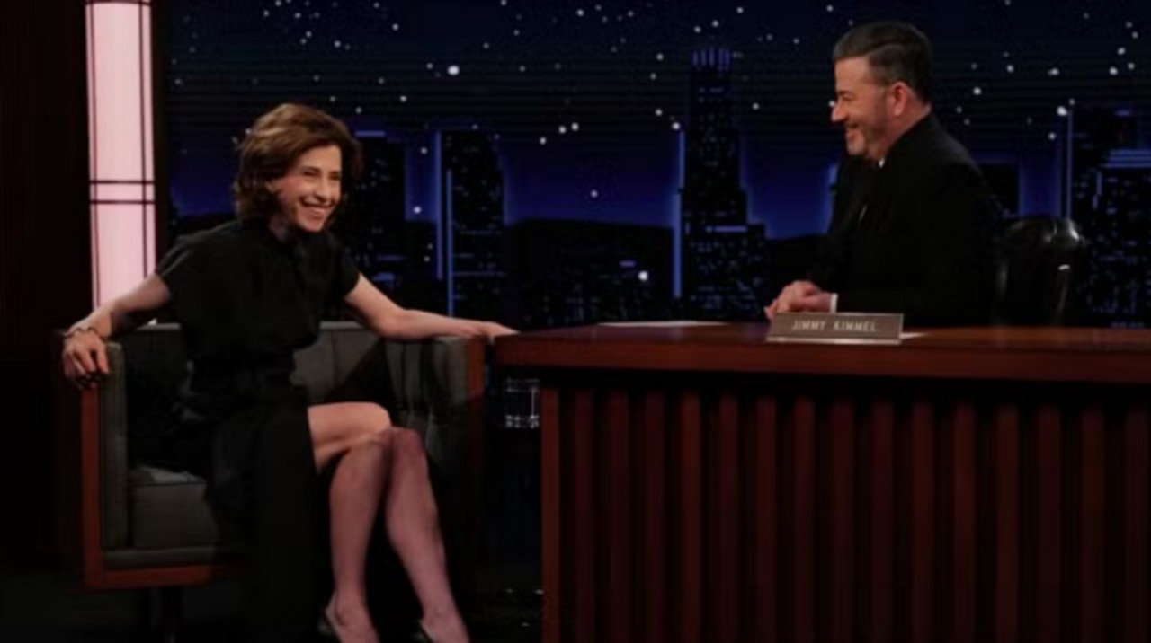 Fernanda Torres  foi ovacionada no talk show de Jimmy Kimmel nos Estados Unidos