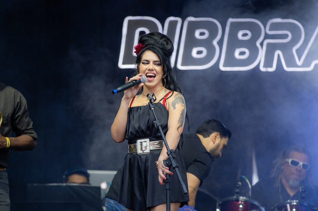 O premiado projeto Amy Reggaehouse, eleito o melhor tributo à cantora Amy Winehouse