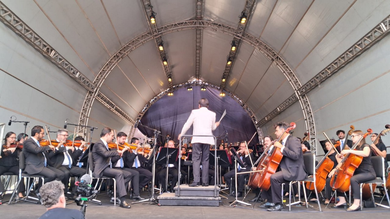 Orquestra Filarmônica de Minas Gerais apresentou oito canções escolhidas especialmente para homenagear os pais 