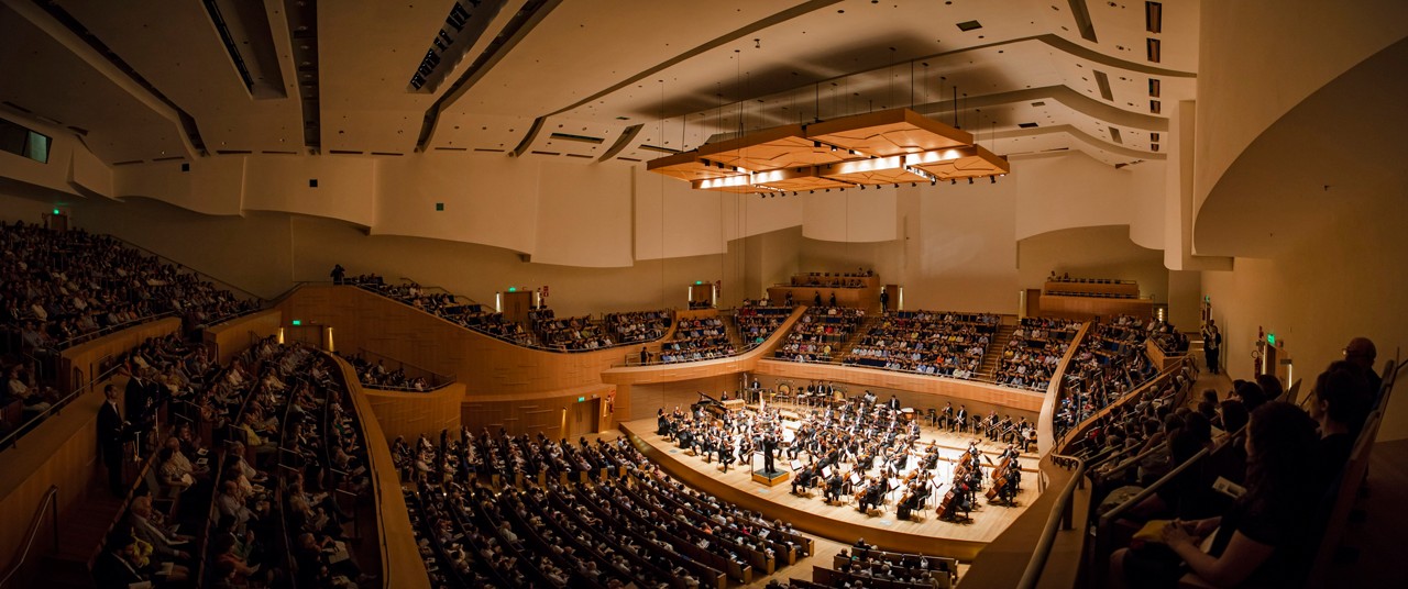 A Orquestra Filarmônica em concerto na Sala Minas Gerais 