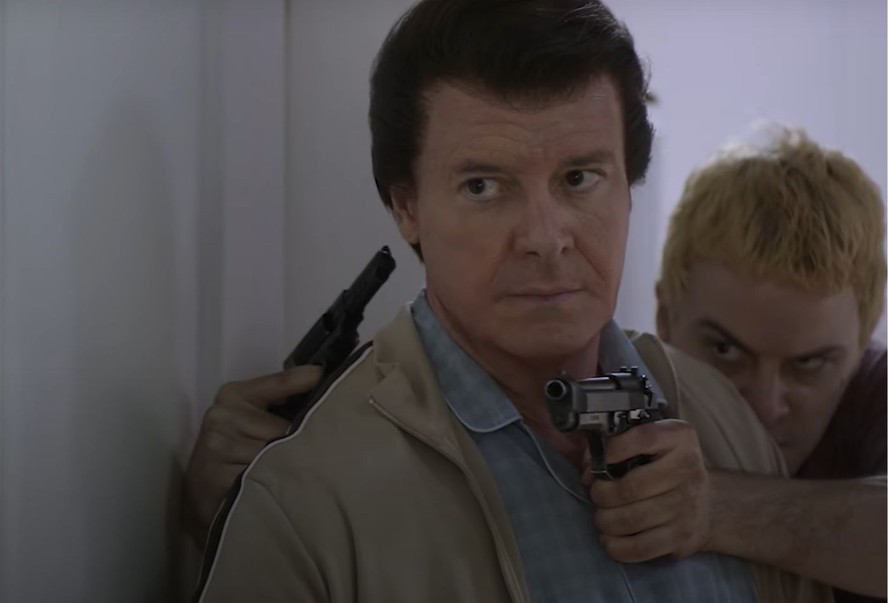 Rodrigo Faro em cena do filme 'Silvio', sobre o empresário e apresentador Silvio Santos