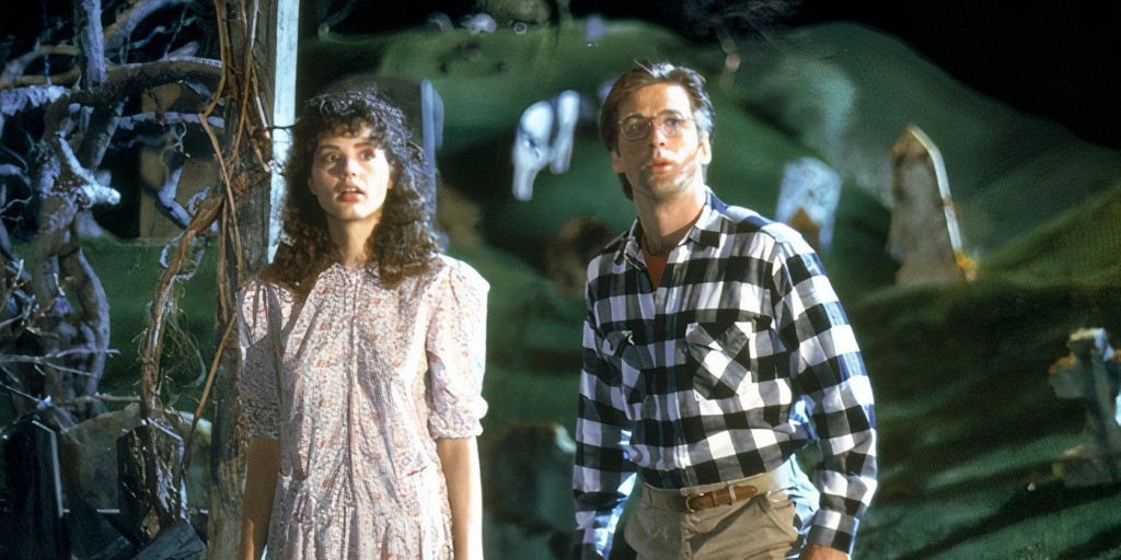 Geena Davis e Alec Baldwin em Os Fantasmas se Divertem