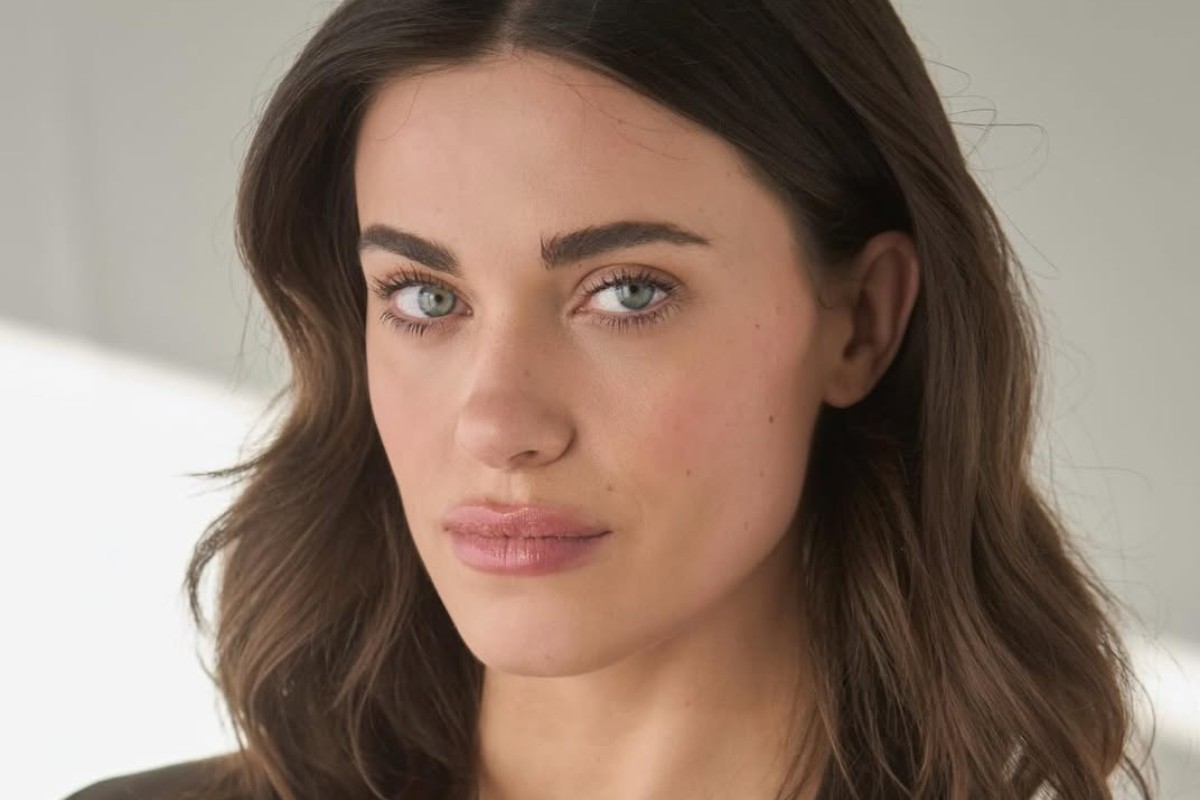 A atriz Genevieve Chenneour