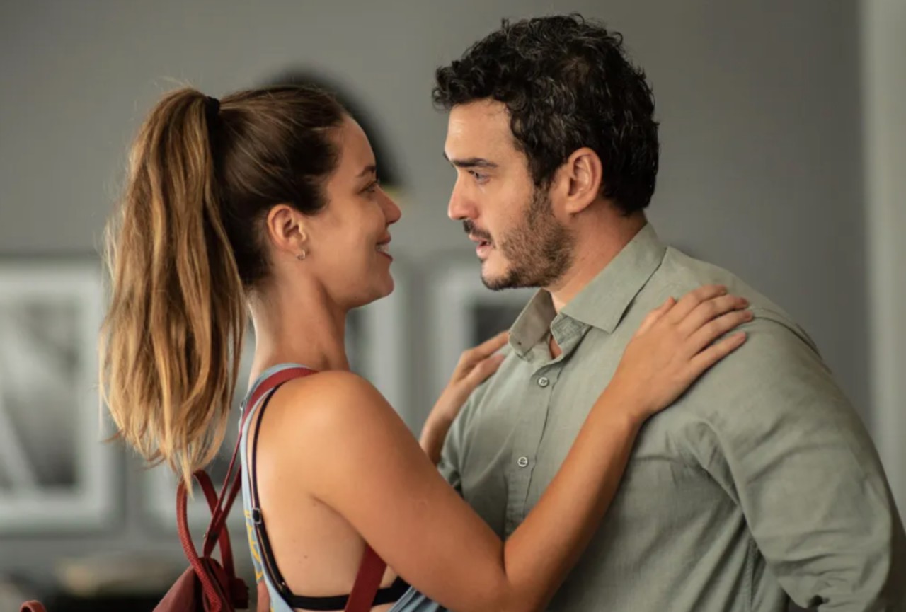Nathalia Dill e Marcos Veras estão no filme Um Casal Inseparável