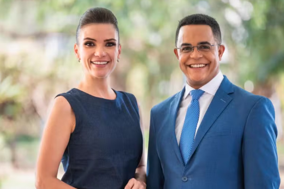 Os jornalistas Marcelo Pereira e Sabina Simonato vão apresentar o novo telejornal