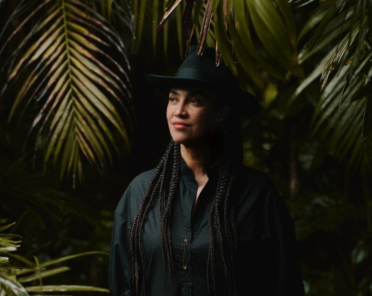 Grada Kilomba retorna a Inhotim neste fim de semana com novo ato de "O Barco"