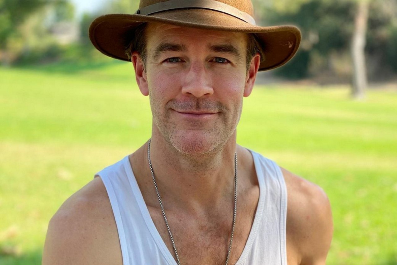 James Van der Beek, protagonista de Dawson's Creek, vende linha de camisetas para custear tratamento contra o câncer