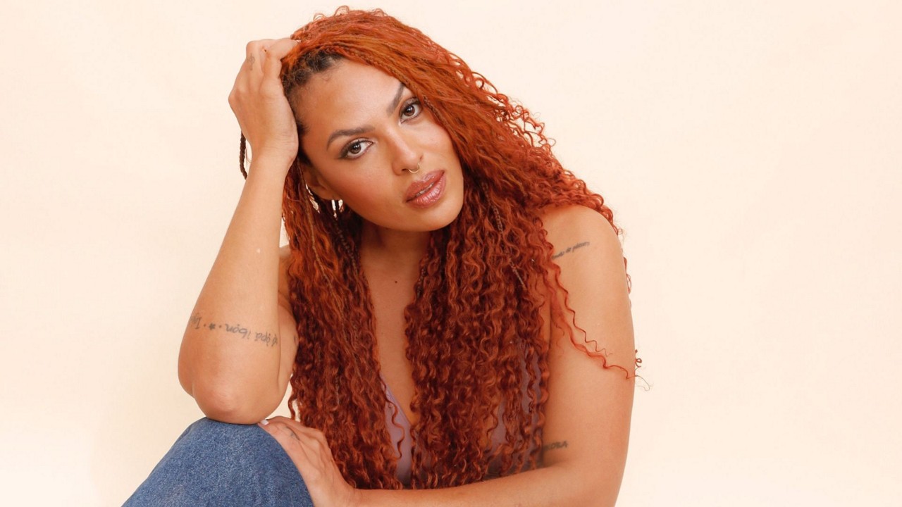 Janamô é atriz e cantora com mais de 30 anos de carreira