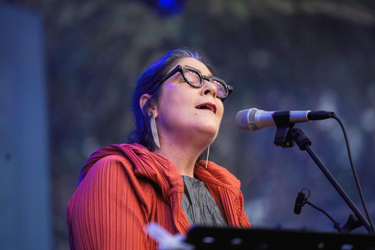 Mônica Salmaso apresentou espetáculo inédito com foco no repertório de Tom Jobim