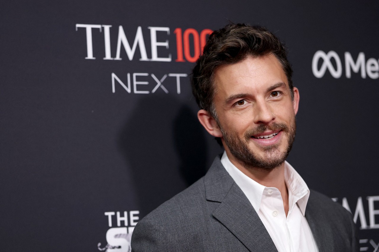 Jonathan Bailey é eleito Homem Mais Sexy de 2025