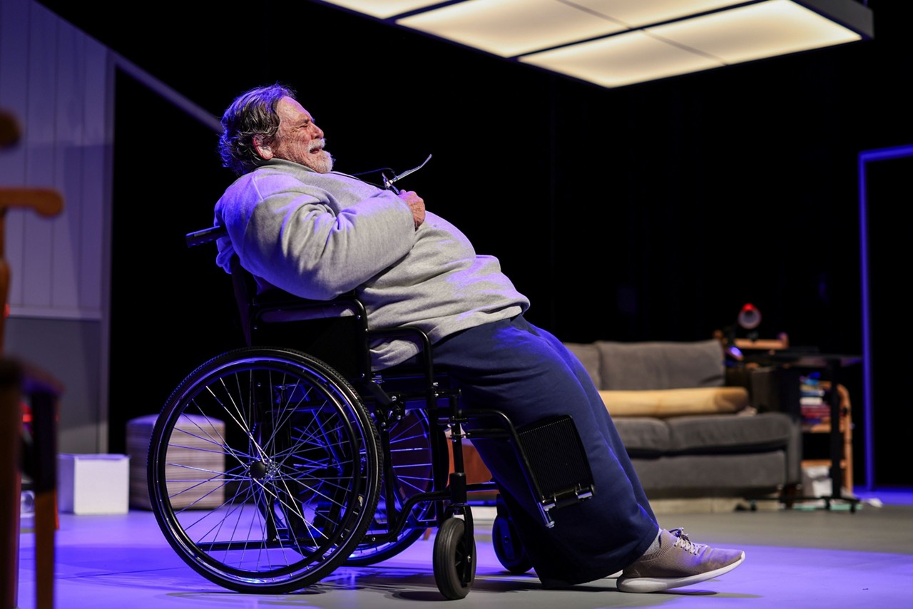 O ator José de Abreu volta aos palcos na pele de Charlie após 12 anos longe dos teatros
