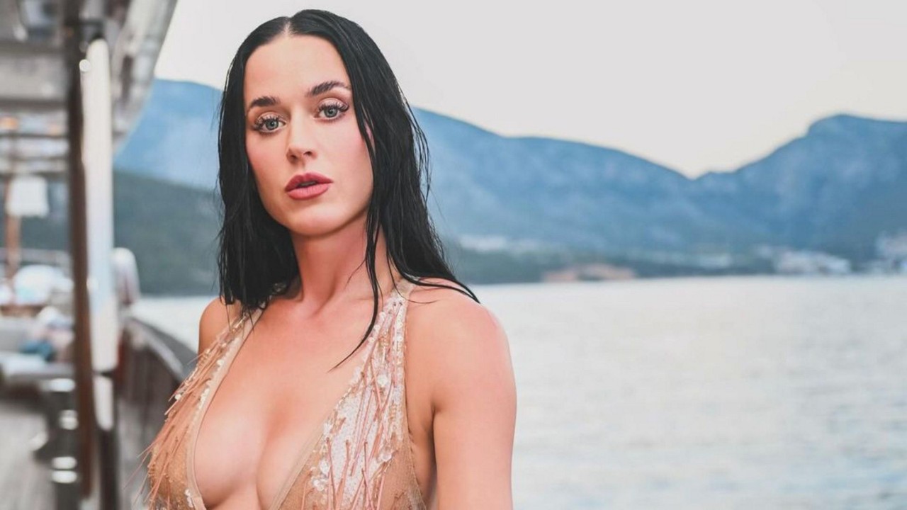 Katy Perry é dona de hits como "I Kissed a Girl" e "Firework"