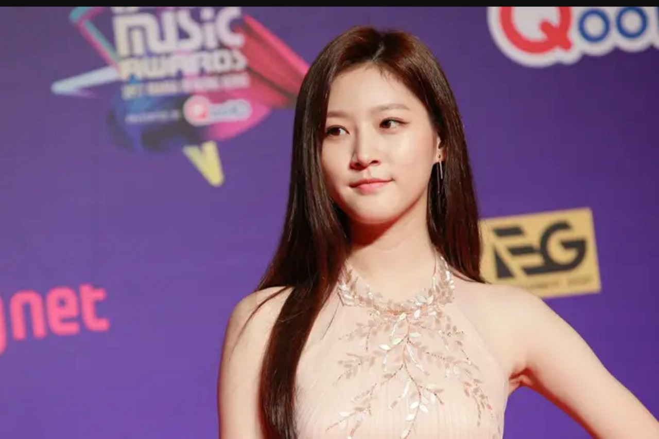 Kim Sae-ron ficou bastante conhecida por seu papel na série da Netflix 'Cães de Caça'