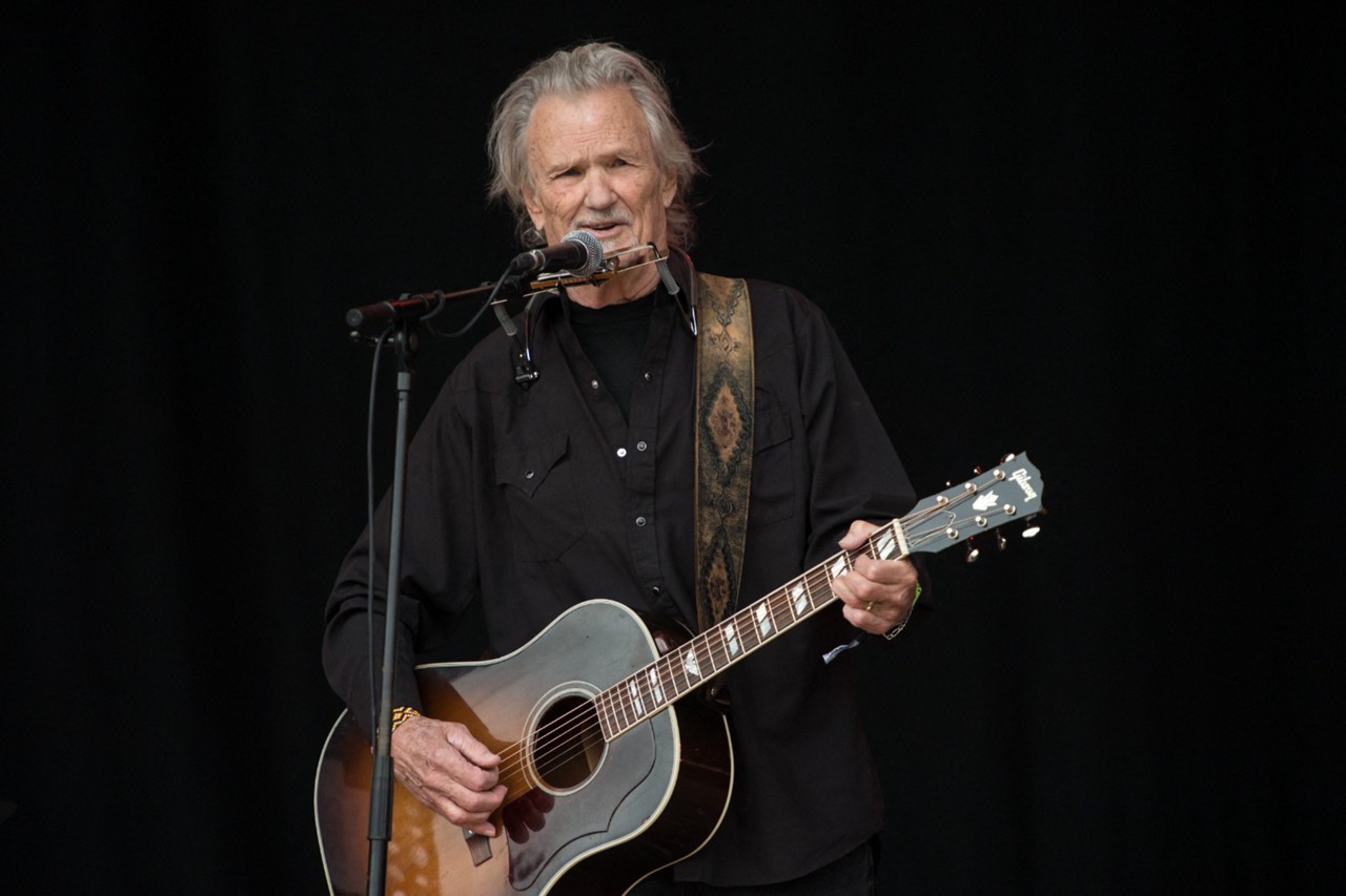 O ator Kris Kristofferson também era cantor e compositor