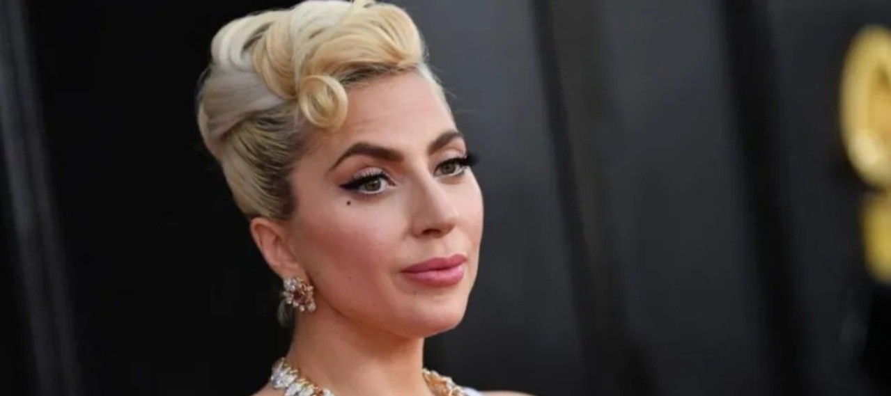 A cantora americana Lady Gaga traz ao Brasil uma das primeiras paradas da turnê do seu novo disco, o 'Mayhem'