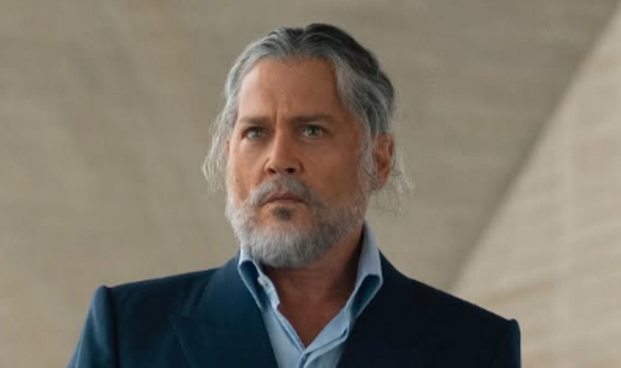 O filme estrelado por Johnny Depp mescla suspense e ação