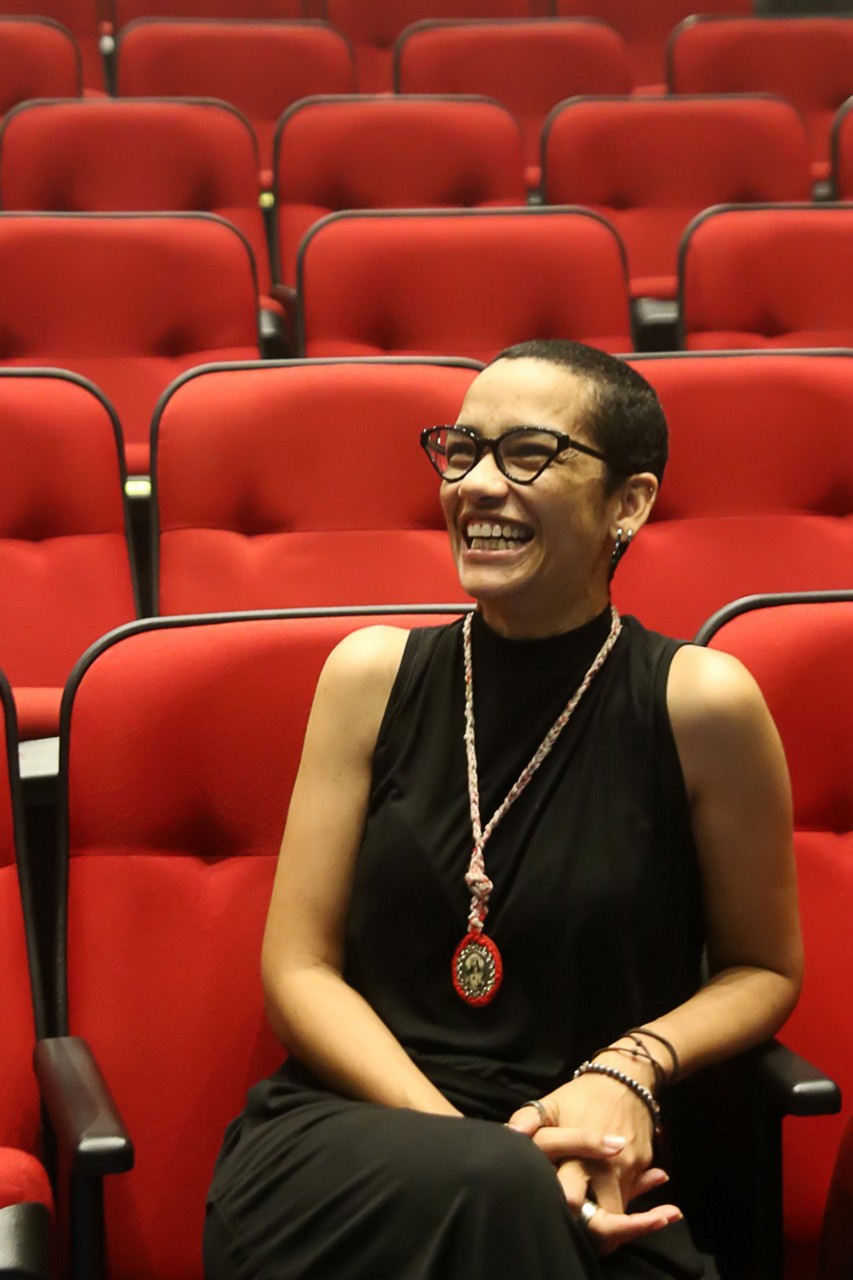 Camila de Ávila irá mediar a conversa que homenageia a cantora Dona Ivone Lara 