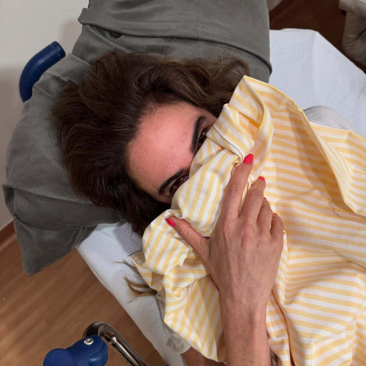 A apresentadora Luciana Gimenez, de 55 anos, passou por uma cirurgia de emergência nesta sexta-feira, 14