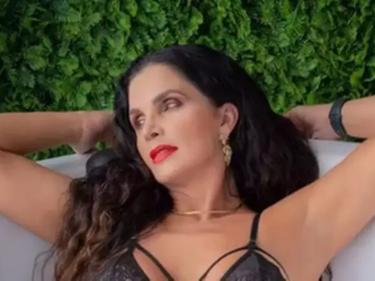 Luiza Ambiel tira a roupa na web e pega os fãs de surpresa: 'Sem espuma'