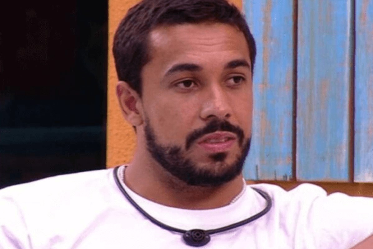 Maike, do BBB 25, já foi medalhista na natação e hoje aposta no reality show como seu novo desafio