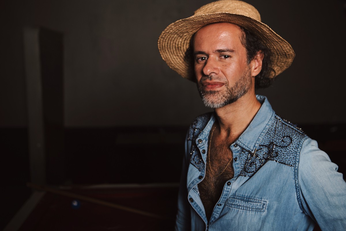 Marcelo Jeneci se consolidou como um dos nomes mais respeitados da MPB contemporânea
