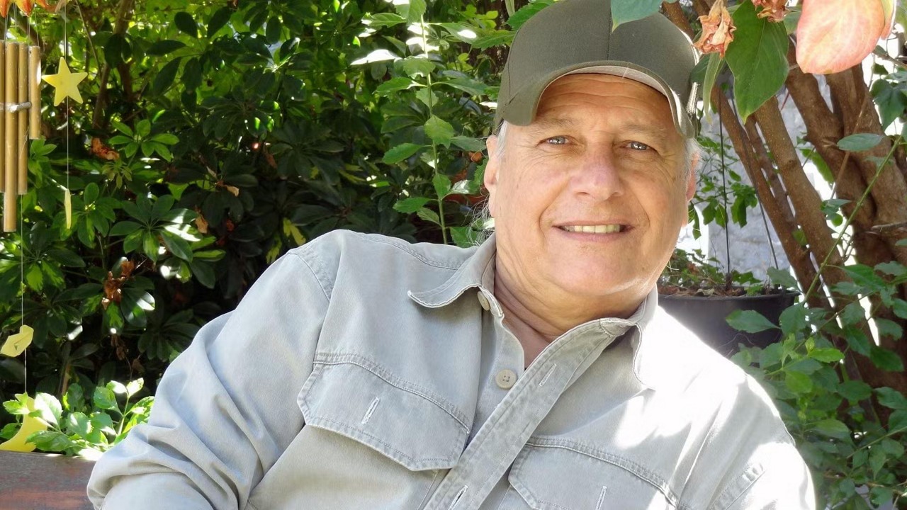 Neste sábado (7), Márcio Greyck lança o livro autobiográfico “O Menino Que Eu Fui”
