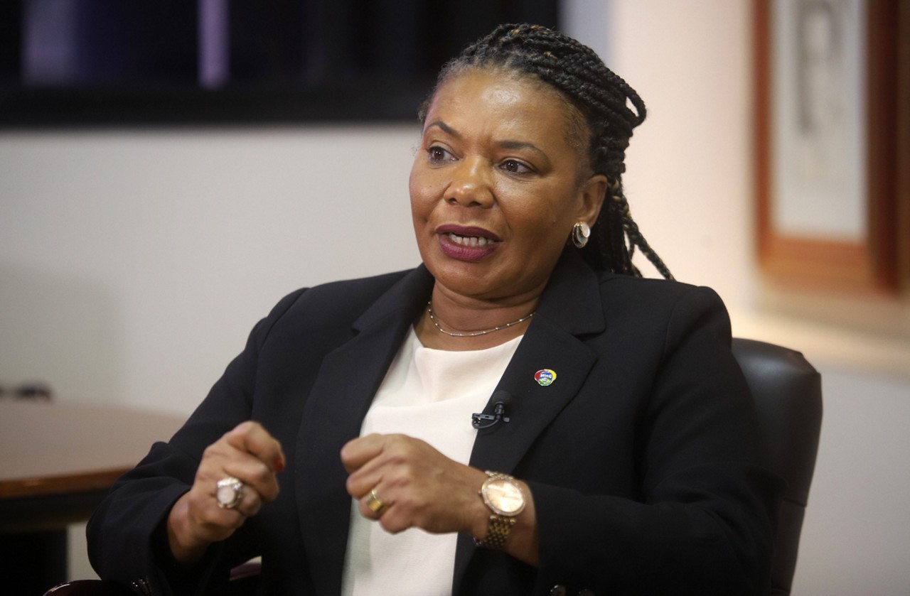 A ministra da Cultura, Margareth Menezes, participou do 'Café com Política' e abordou temas como a regulação das plataformas de streaming no Brasil e a importância da cultura na geração de emprego e renda