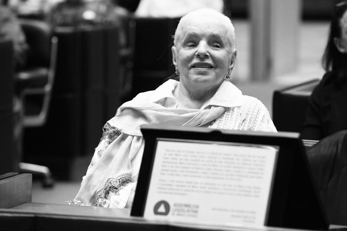 A cantora lírica Maria Lúcia Godoy durante homenagem a seu centenário na Assembleia Legislativa de Minas Gerais
