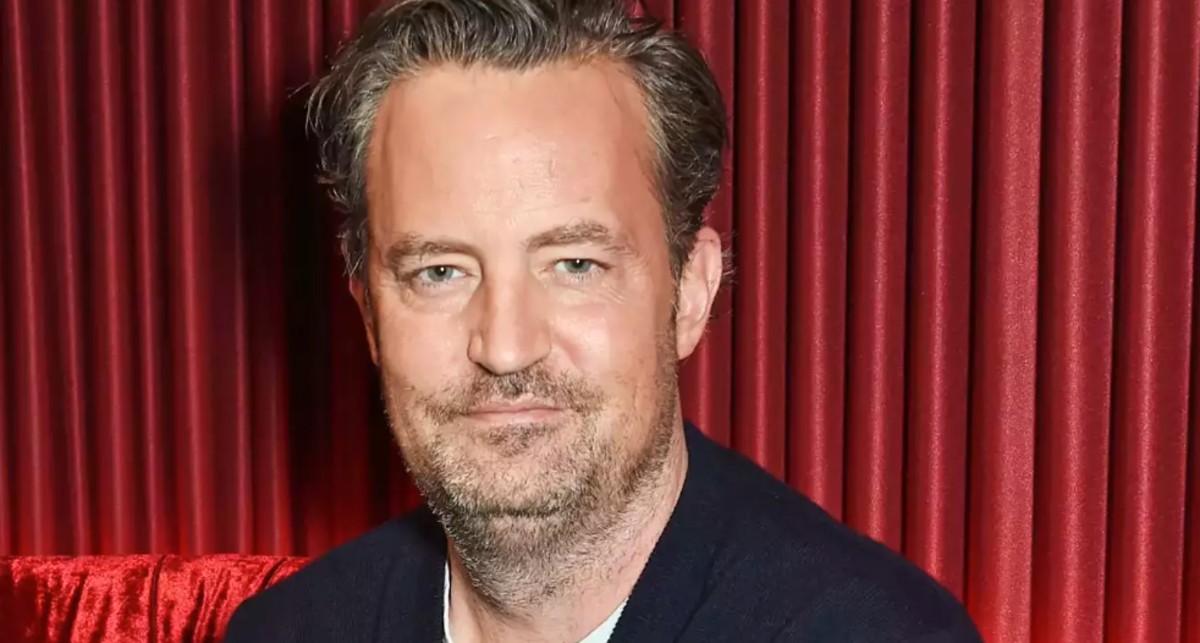 Matthew Perry ficou eternizado por interpretar o personagem Chandler Bing em 'Friends'