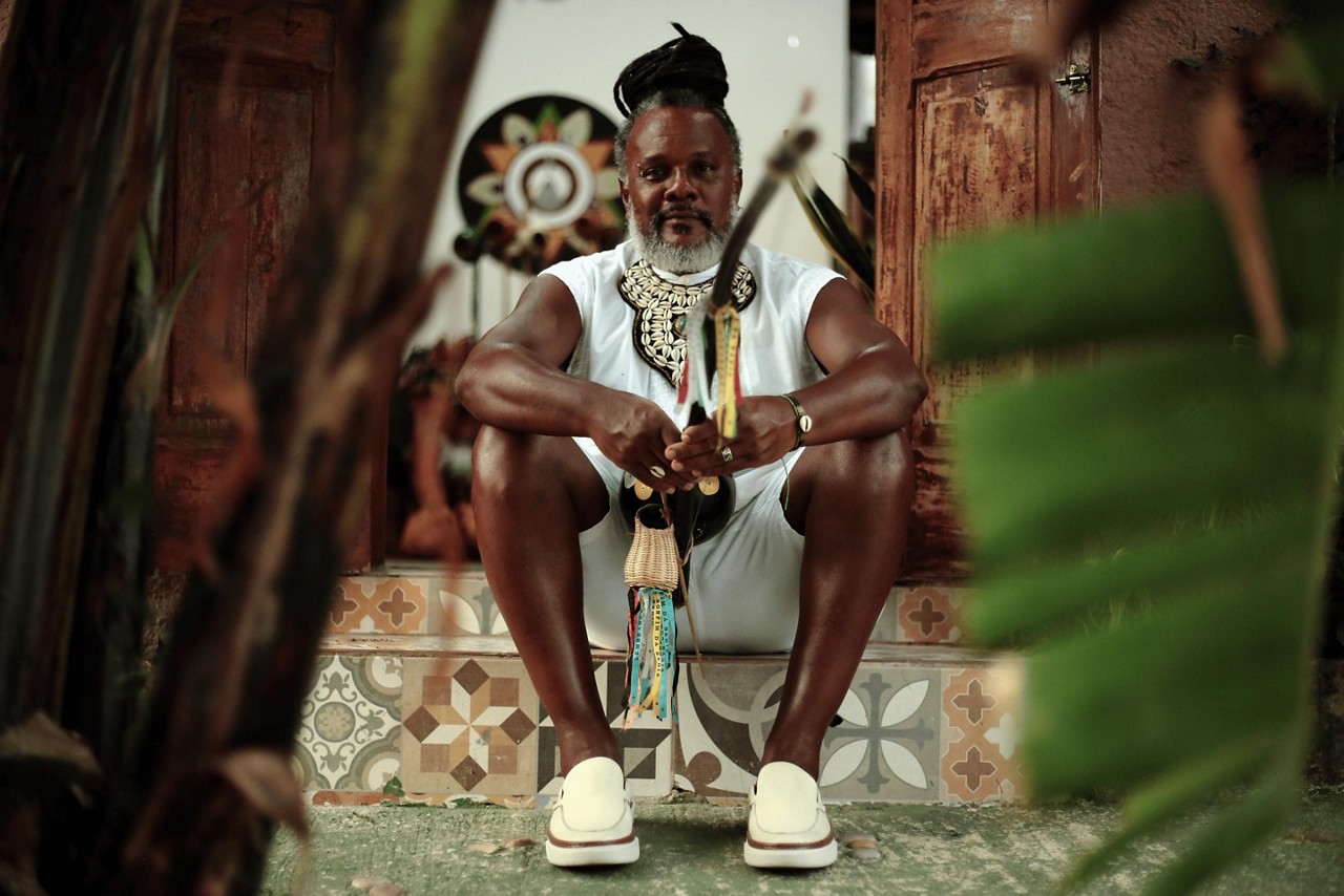 Mestre Negoativo mostra as 10 faixas de “O Arco Ancestral e os Vissungos das Gerais” neste domingo (22), em BH