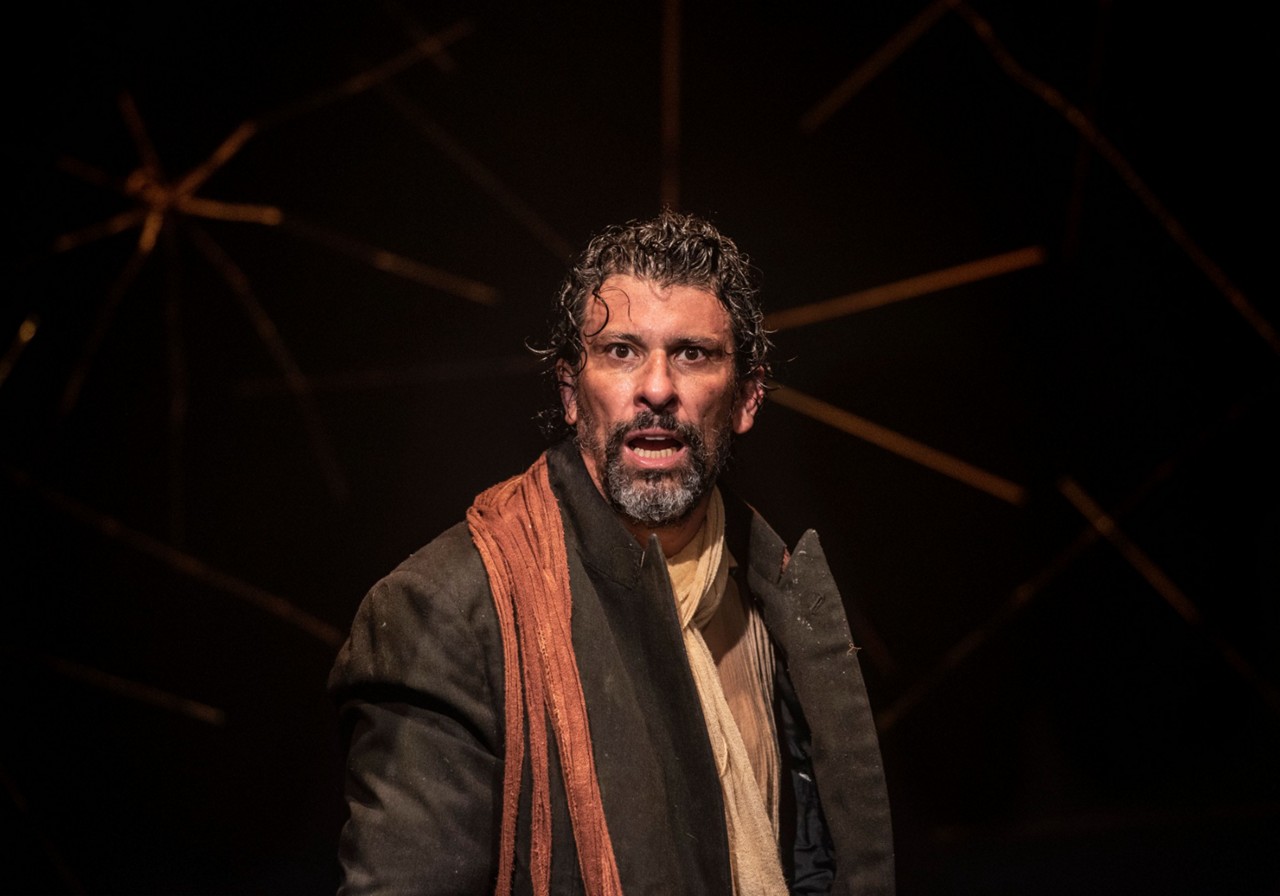Milhem Cortaz volta ao teatro após 12 anos com personagem que consagrou Diogo Vilela 