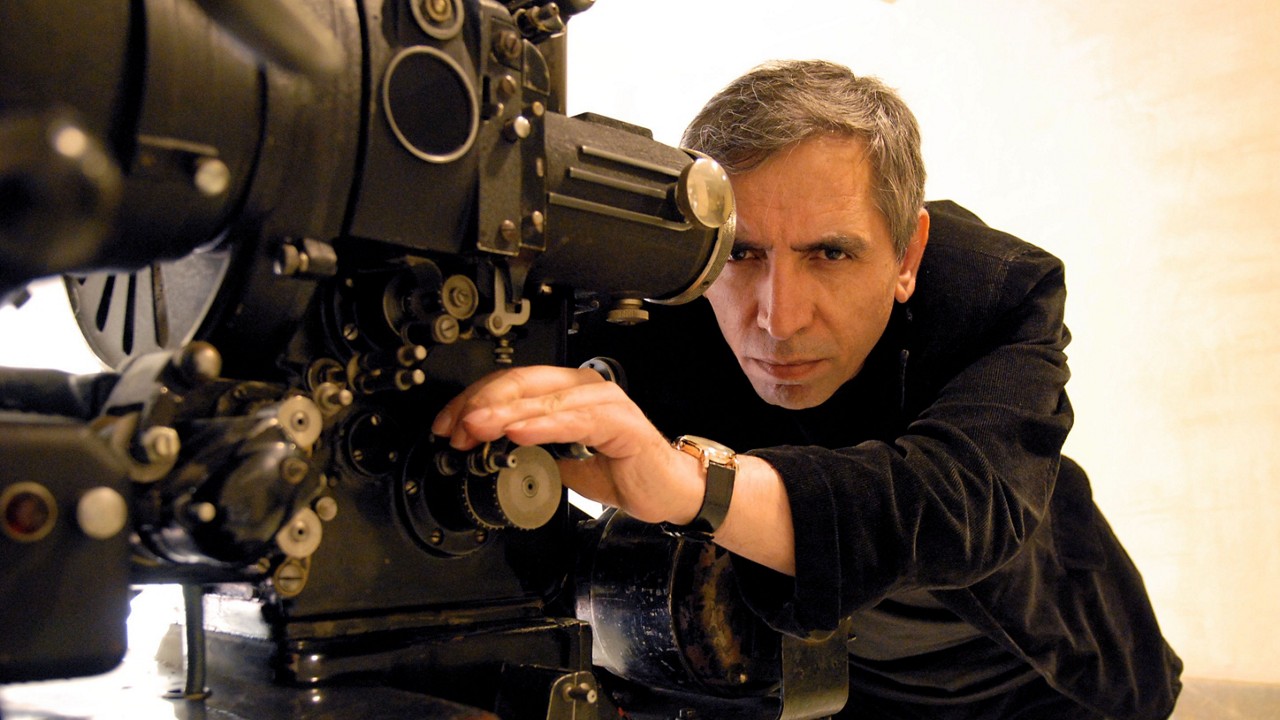 Makhmalbaf terá seus mais recentes filmes "Aqui as Crianças Não Brincam
Juntas" e 'Falando com Rios" exibidos no evento