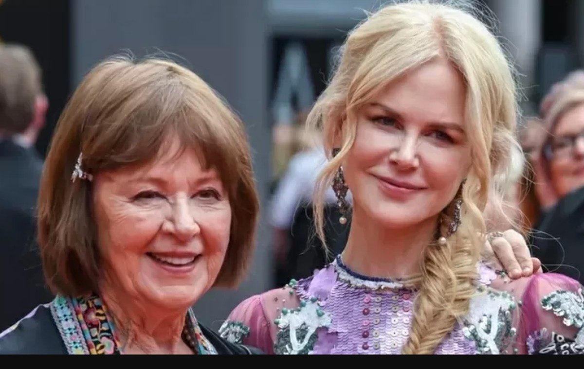 Em entrevista à edição britânica da revista GQ, a atriz  Nicole Kidman desabafou sobre o momento delicado que atravessa depois da perda da mãe