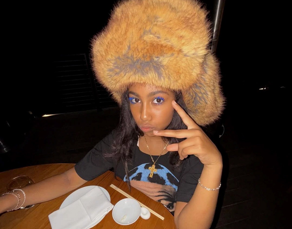 North West, de 12 anos, é filha de Kim Kardashian e Ye