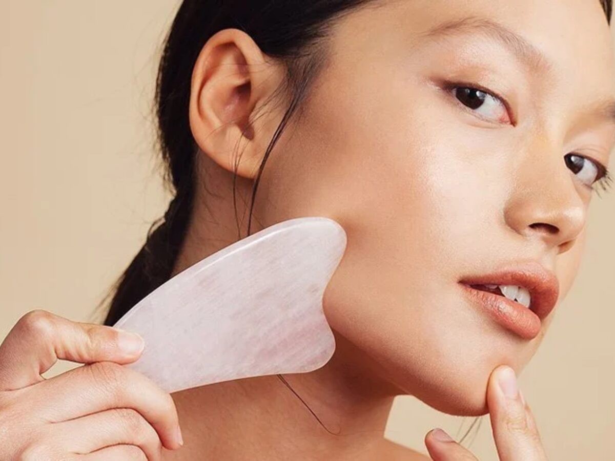 O que é o Gua Sha? Procedimento estético no rosto é o novo queridinho dos famosos