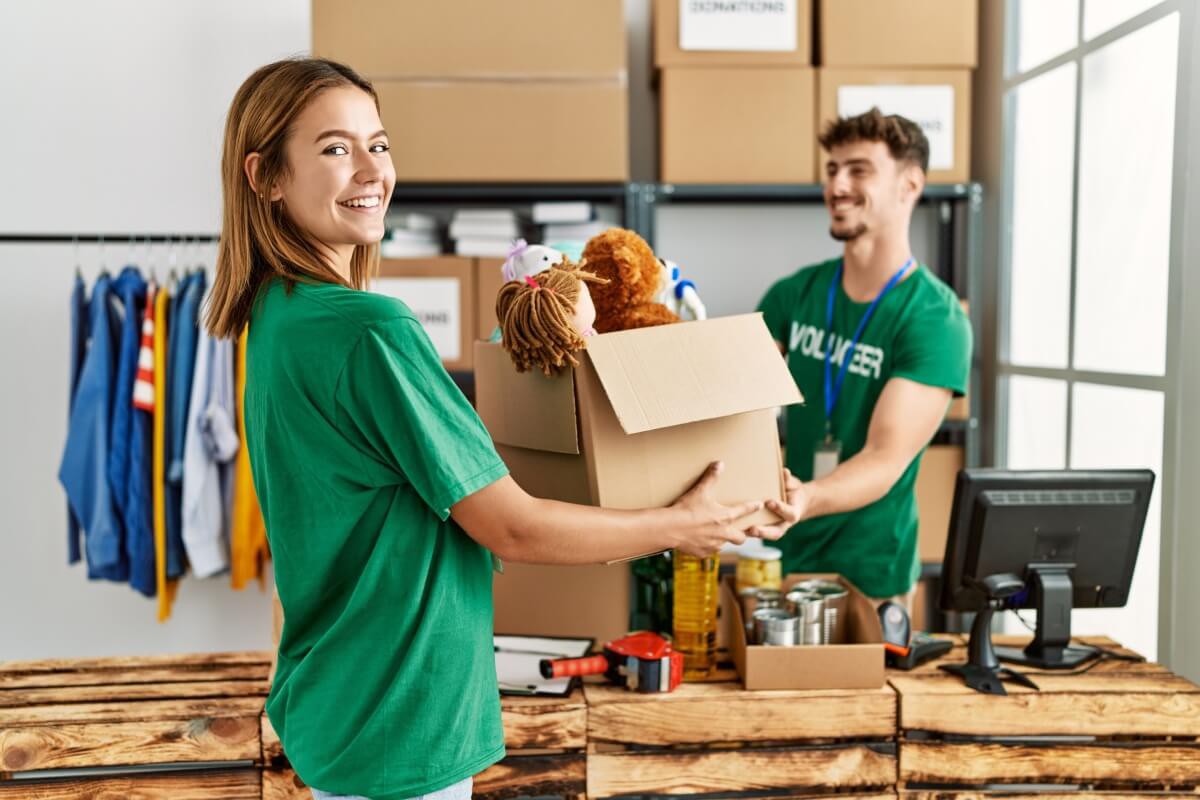O voluntariado ajuda a transformar a vida de quem doa seu tempo e de quem é atendido nos projetos