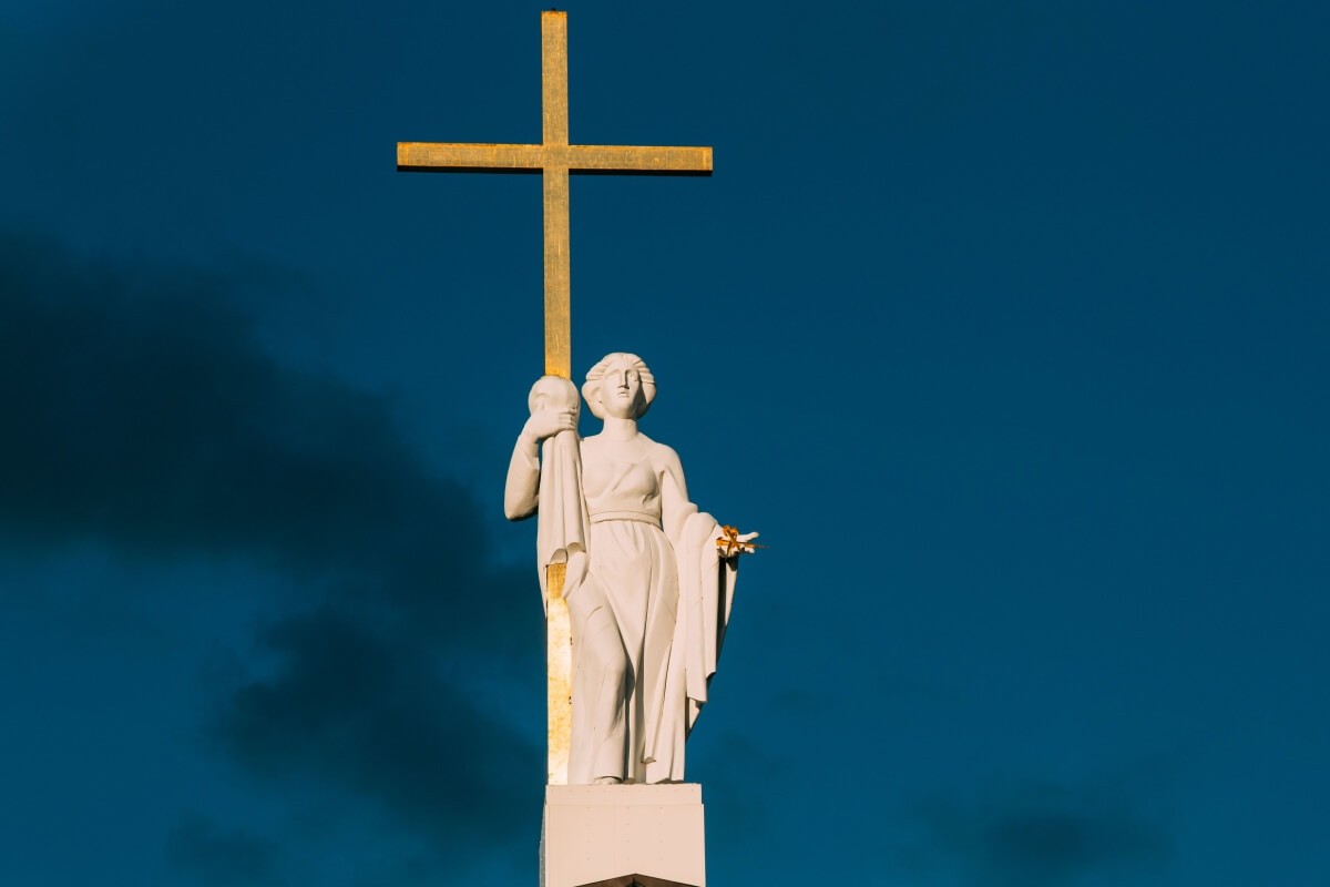 Orações à Santa Helena podem ser feitas para pedir ajuda