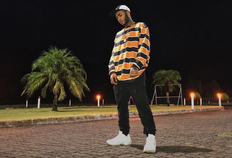 Rapper Orochi é preso a caminho de show por porte de drogas e desacato